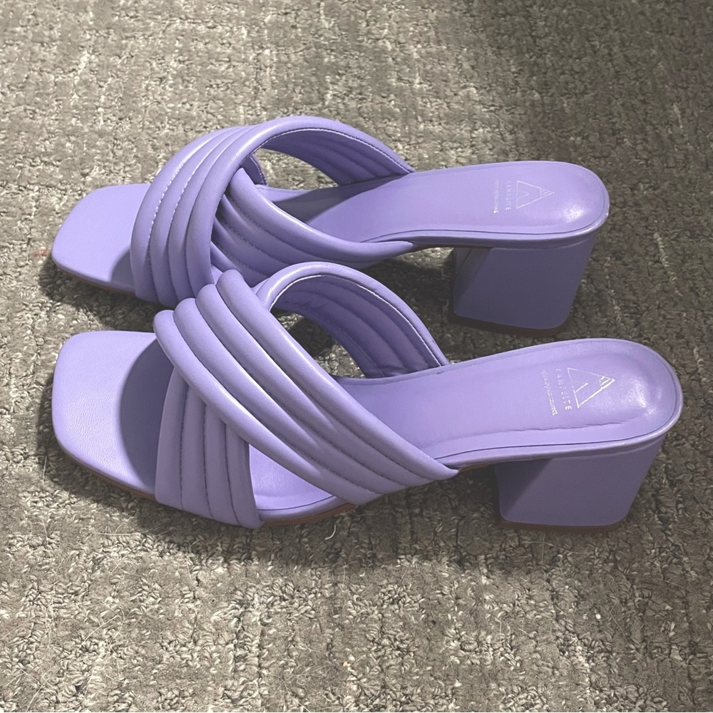 NWOT purple sandals